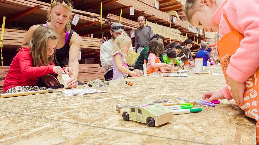 Το Home Depot Kids Workshop είναι μια δωρεάν τάξη για παιδιά που πραγματοποιείται κάθε μήνα σε όλα