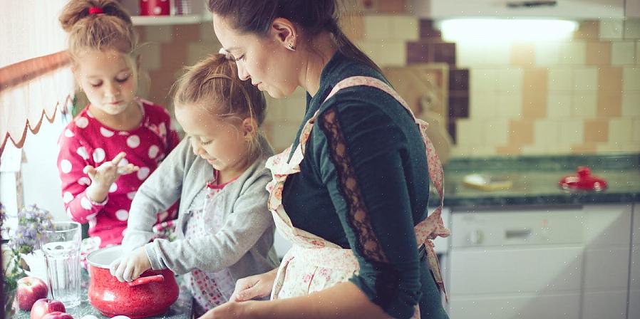 Τα παιδιά σχολικής ηλικίας μπορούν να μάθουν να διπλώνουν τα ρούχα